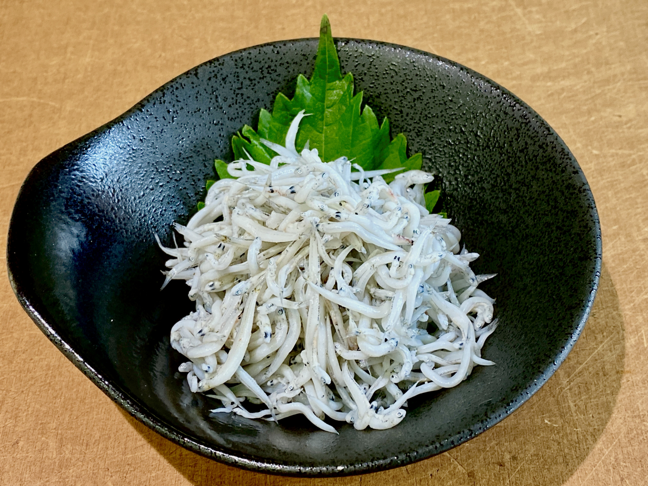 新メニュー！まぐろと湘南釜揚げしらす丼